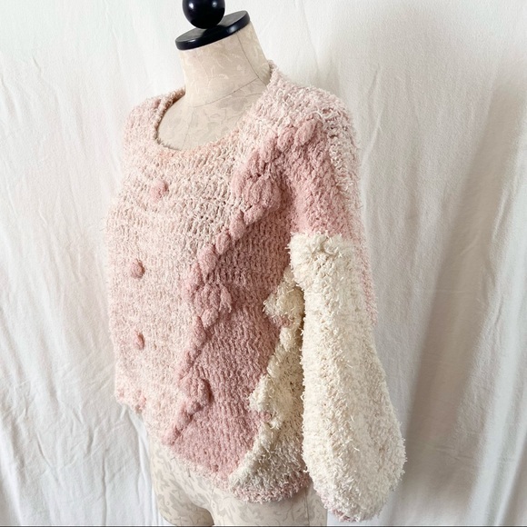 Vintage 80’s pastel pink hand crochet knit sweater - Picture 3 of 8